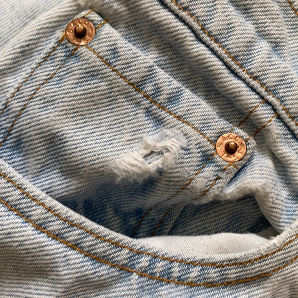 Vintage Levi mom jeans - Picture 9 of 17